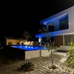 Luxury Oasis Nikiana