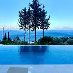 Luxury Oasis Villa *