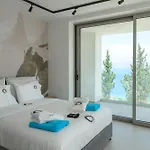 Luxury Oasis Villa *