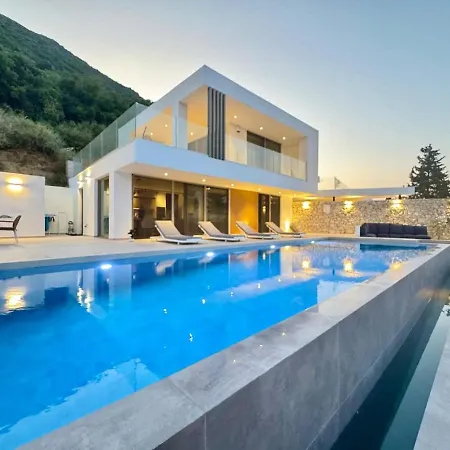 Luxury Oasis * Nikiana