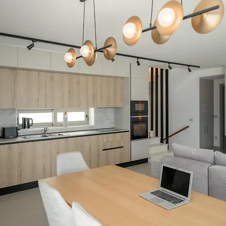 Modern Seaview Oasis Вилла Никиана