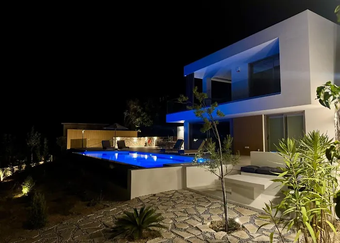 Modern Seaview Oasis Никиана