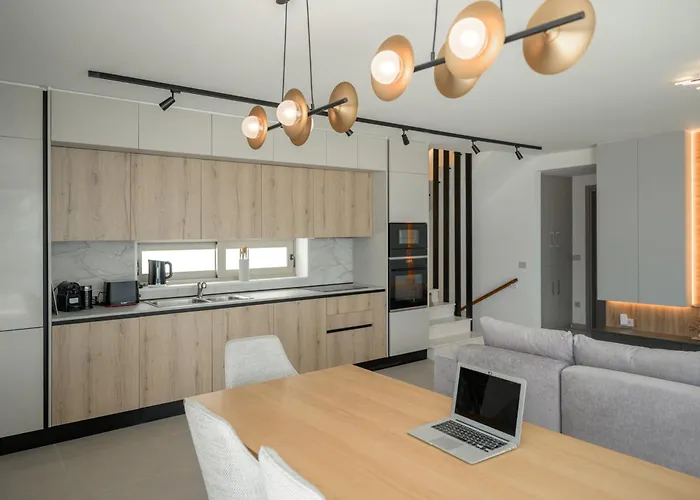 Modern Seaview Oasis Вилла Никиана