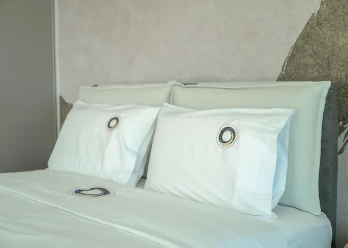 Вилла Modern Seaview Oasis *
