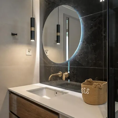 Modern Seaview Oasis Villa Nikiana