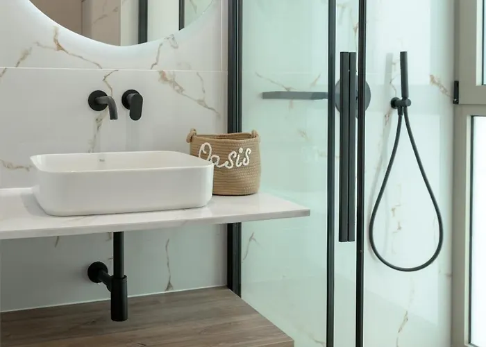 Modern Seaview Oasis * Nikiána
