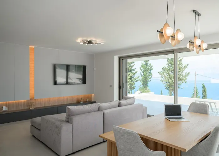 Modern Seaview Oasis Villa Nikiána